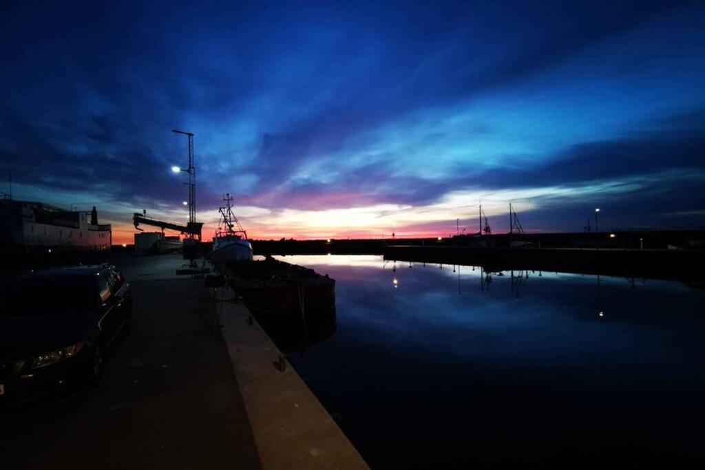 Villa Neptuni Rumsuthyrning Byxelkrok Bagian luar foto